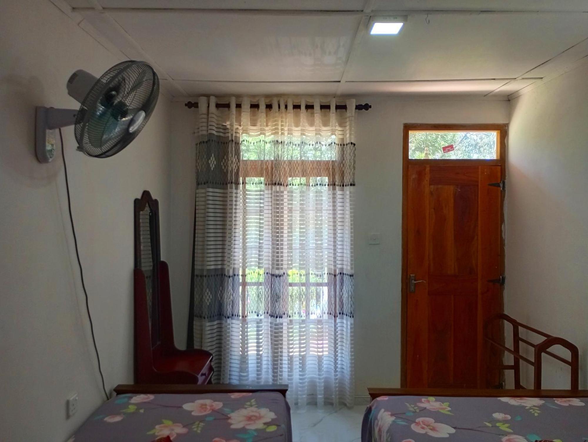 Pleasure Mount Homestay Елла Екстер'єр фото