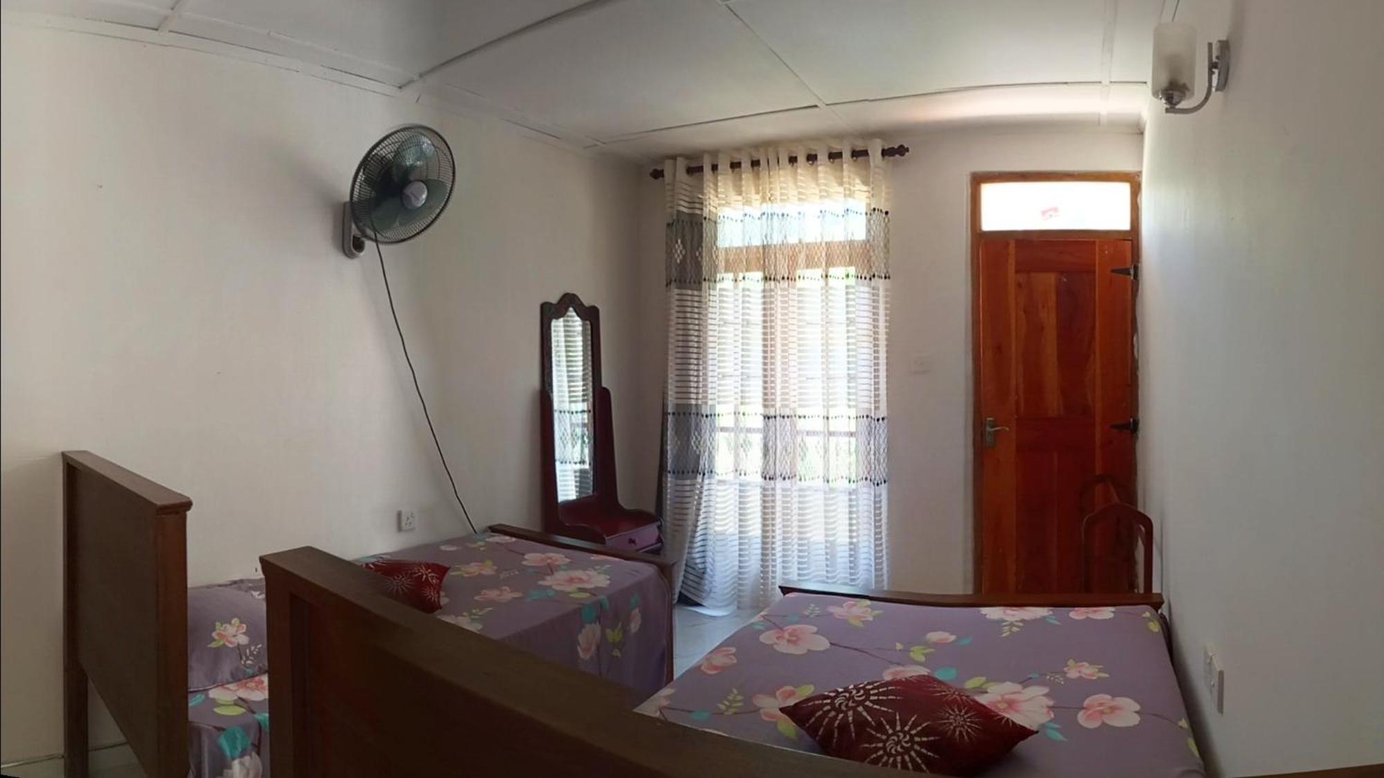 Pleasure Mount Homestay Елла Екстер'єр фото