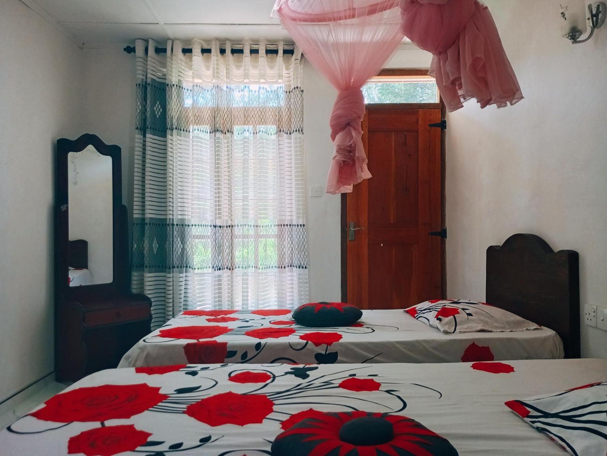 Pleasure Mount Homestay Елла Екстер'єр фото